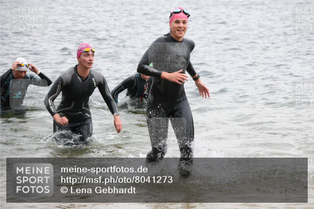 21.06.2025 - 27. Vierlanden-Triathlon Lena Gebhardt http://msf.ph/oto/8041273 15.06.2025 13:06:45 Schwimmen 1167, 1175, 1191, 1210, 1215, 1217 meine-sportfotos.de
