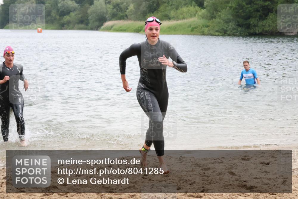 21.06.2025 - 27. Vierlanden-Triathlon Lena Gebhardt http://msf.ph/oto/8041285 15.06.2025 13:06:47 Schwimmen 1167, 1175, 1191, 1205, 1210, 1215, 1217 meine-sportfotos.de