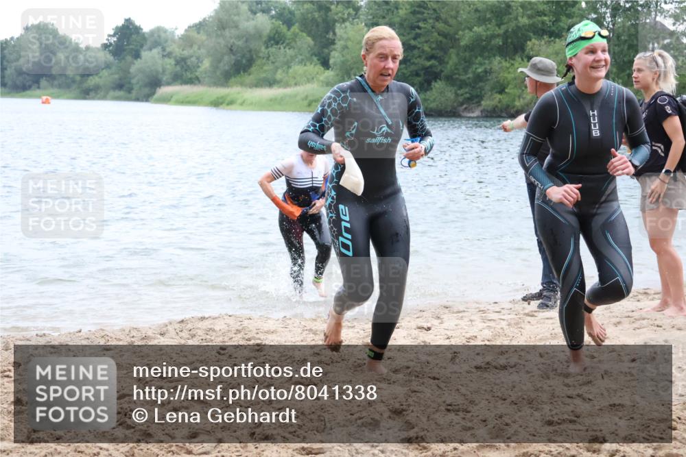 21.06.2025 - 27. Vierlanden-Triathlon Lena Gebhardt http://msf.ph/oto/8041338 15.06.2025 13:06:55 Schwimmen 1166, 1167, 1191, 1200, 1205, 1210, 1215, 1217 meine-sportfotos.de
