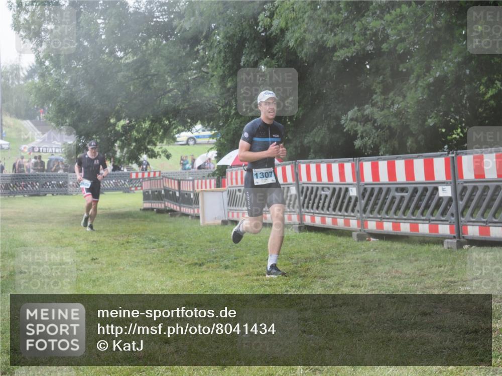 21.06.2025 - 27. Vierlanden-Triathlon KatJ http://msf.ph/oto/8041434 15.06.2025 14:32:58 Ziel 1262, 1307 meine-sportfotos.de