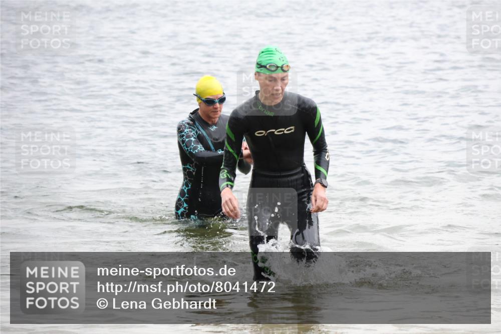 21.06.2025 - 27. Vierlanden-Triathlon Lena Gebhardt http://msf.ph/oto/8041472 15.06.2025 13:07:27 Schwimmen 1172, 1196, 1211, 1225, 1228 meine-sportfotos.de