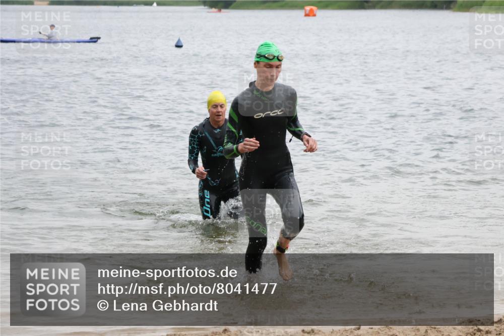21.06.2025 - 27. Vierlanden-Triathlon Lena Gebhardt http://msf.ph/oto/8041477 15.06.2025 13:07:29 Schwimmen 1172, 1196, 1211, 1225, 1228 meine-sportfotos.de