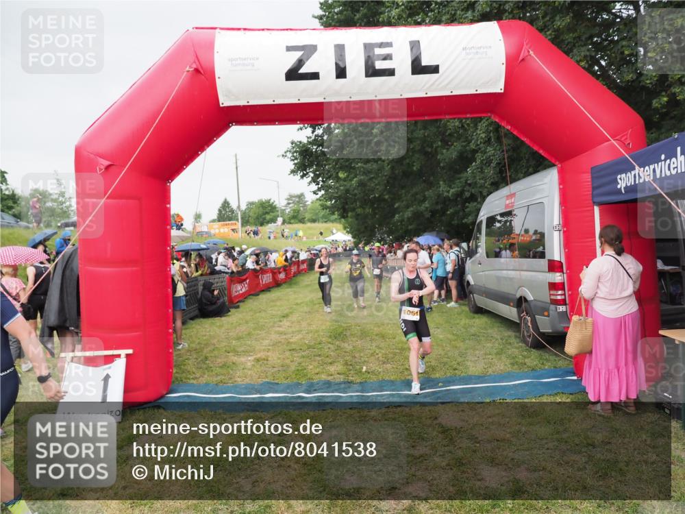 21.06.2025 - 27. Vierlanden-Triathlon MichiJ http://msf.ph/oto/8041538 15.06.2026 13:29:50 Ziel 109, 1061, 1069, 1070, 1071 meine-sportfotos.de