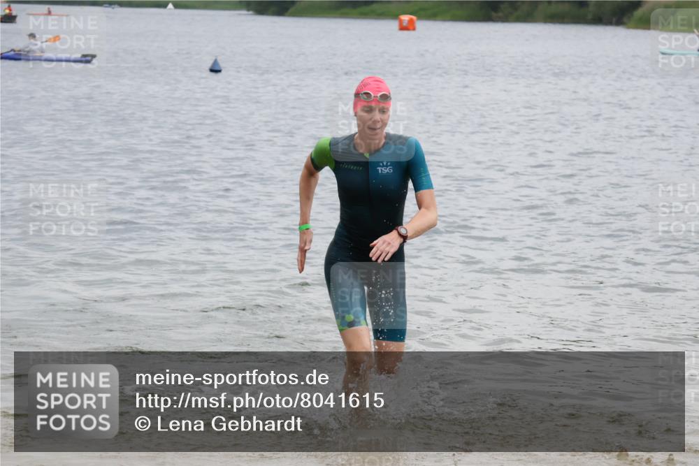 21.06.2025 - 27. Vierlanden-Triathlon Lena Gebhardt http://msf.ph/oto/8041615 15.06.2025 13:08:12 Schwimmen 1168, 1173, 1176, 1178, 1185, 1198, 1202, 1212, 1216, 1226 meine-sportfotos.de