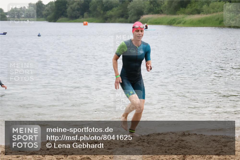 21.06.2025 - 27. Vierlanden-Triathlon Lena Gebhardt http://msf.ph/oto/8041625 15.06.2025 13:08:13 Schwimmen 1168, 1173, 1176, 1178, 1185, 1198, 1202, 1212, 1216 meine-sportfotos.de