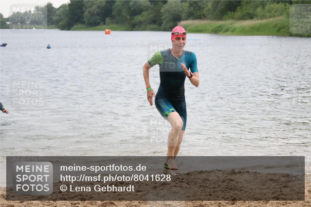 21.06.2025 - 27. Vierlanden-Triathlon Lena Gebhardt http://msf.ph/oto/8041628 15.06.2025 13:08:14 Schwimmen 1168, 1173, 1176, 1178, 1185, 1198, 1202, 1212, 1216 meine-sportfotos.de