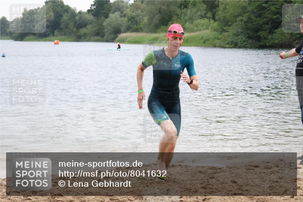 21.06.2025 - 27. Vierlanden-Triathlon Lena Gebhardt http://msf.ph/oto/8041632 15.06.2025 13:08:14 Schwimmen 1168, 1173, 1176, 1178, 1185, 1198, 1202, 1212, 1216 meine-sportfotos.de