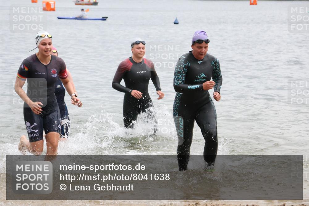 21.06.2025 - 27. Vierlanden-Triathlon Lena Gebhardt http://msf.ph/oto/8041638 15.06.2025 13:08:17 Schwimmen 1168, 1173, 1176, 1178, 1185, 1198, 1202, 1212 meine-sportfotos.de