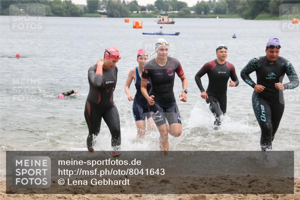 21.06.2025 - 27. Vierlanden-Triathlon Lena Gebhardt http://msf.ph/oto/8041643 15.06.2025 13:08:17 Schwimmen 1168, 1173, 1176, 1178, 1185, 1198, 1202, 1212 meine-sportfotos.de