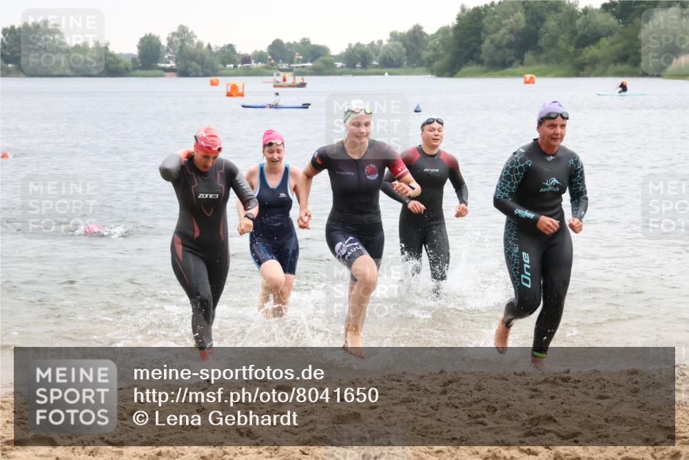 21.06.2025 - 27. Vierlanden-Triathlon Lena Gebhardt http://msf.ph/oto/8041650 15.06.2025 13:08:18 Schwimmen 1168, 1173, 1176, 1178, 1185, 1198, 1202, 1212 meine-sportfotos.de