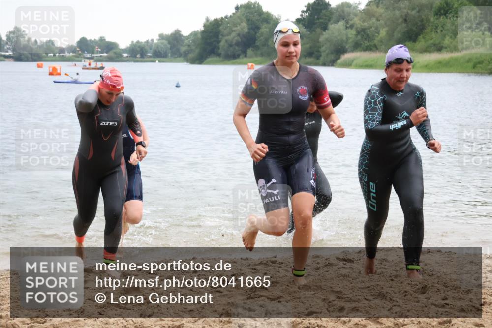 21.06.2025 - 27. Vierlanden-Triathlon Lena Gebhardt http://msf.ph/oto/8041665 15.06.2025 13:08:19 Schwimmen 1168, 1173, 1176, 1178, 1185, 1198, 1202, 1212 meine-sportfotos.de