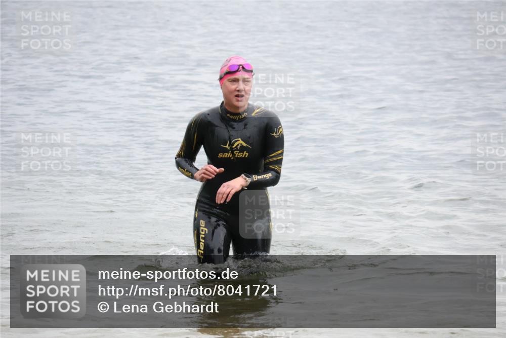 21.06.2025 - 27. Vierlanden-Triathlon Lena Gebhardt http://msf.ph/oto/8041721 15.06.2025 13:08:24 Schwimmen 1168, 1173, 1176, 1185, 1198, 1202, 1212, 1229 meine-sportfotos.de