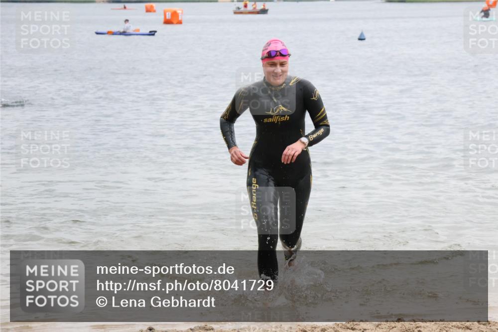 21.06.2025 - 27. Vierlanden-Triathlon Lena Gebhardt http://msf.ph/oto/8041729 15.06.2025 13:08:27 Schwimmen 1168, 1173, 1176, 1185, 1202, 1212, 1229 meine-sportfotos.de