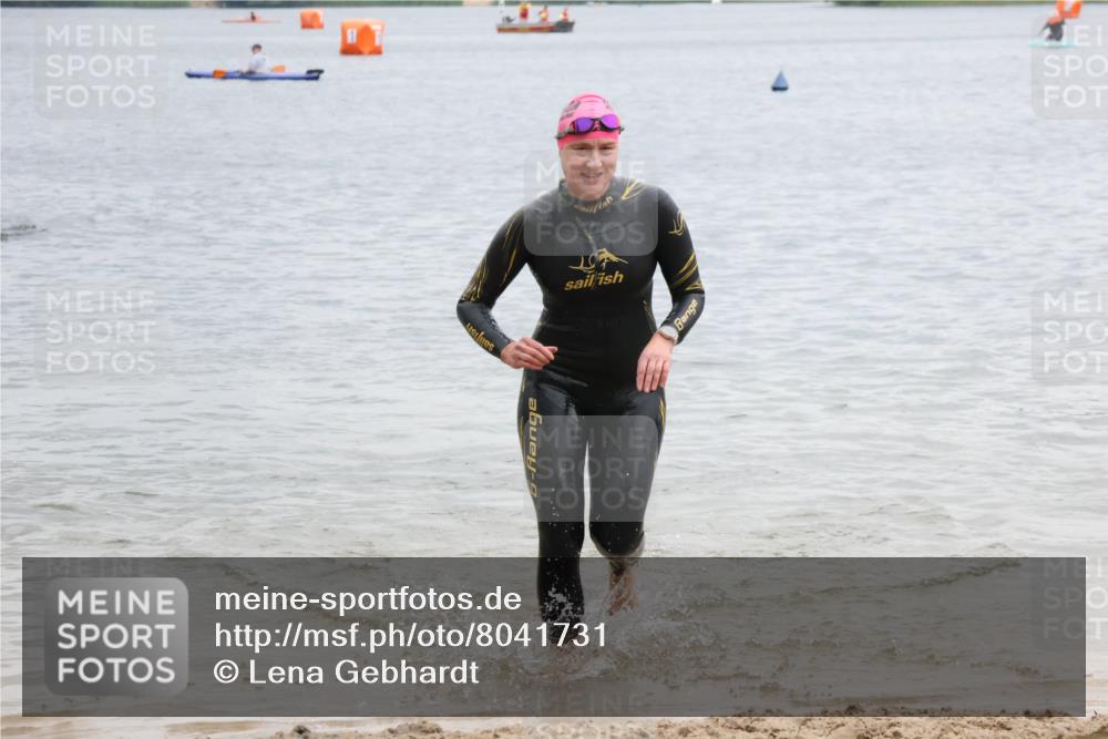 21.06.2025 - 27. Vierlanden-Triathlon Lena Gebhardt http://msf.ph/oto/8041731 15.06.2025 13:08:27 Schwimmen 1168, 1173, 1176, 1185, 1202, 1212, 1229 meine-sportfotos.de
