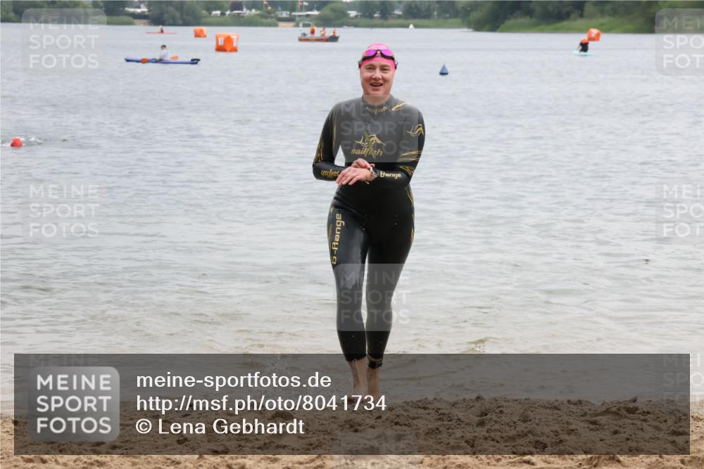 21.06.2025 - 27. Vierlanden-Triathlon Lena Gebhardt http://msf.ph/oto/8041734 15.06.2025 13:08:28 Schwimmen 1168, 1173, 1176, 1185, 1202, 1212, 1229 meine-sportfotos.de