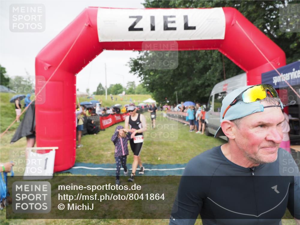 21.06.2025 - 27. Vierlanden-Triathlon MichiJ http://msf.ph/oto/8041864 15.06.2026 13:31:44 Ziel 161, 760, 799, 968 meine-sportfotos.de