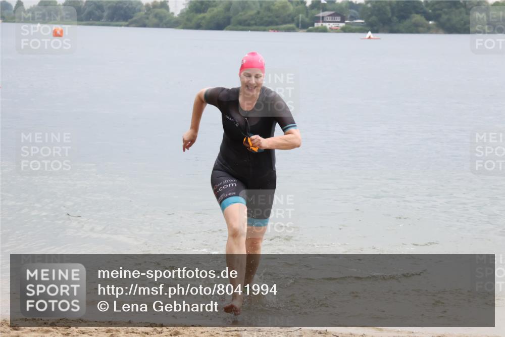 21.06.2025 - 27. Vierlanden-Triathlon Lena Gebhardt http://msf.ph/oto/8041994 15.06.2025 13:11:59 Schwimmen 1224 meine-sportfotos.de