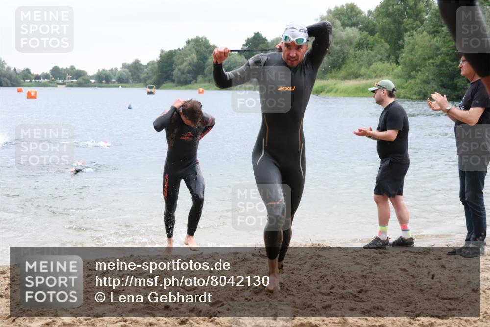 21.06.2025 - 27. Vierlanden-Triathlon Lena Gebhardt http://msf.ph/oto/8042130 15.06.2025 13:19:32 Schwimmen 1234, 1254, 1268, 1311, 1312 meine-sportfotos.de