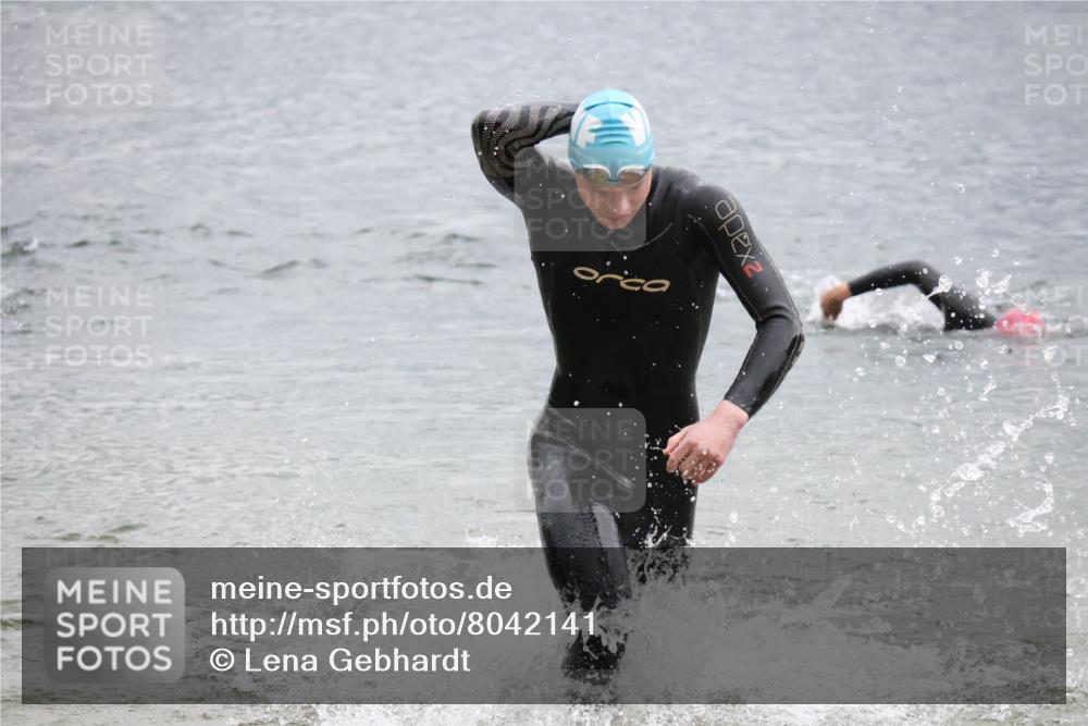 21.06.2025 - 27. Vierlanden-Triathlon Lena Gebhardt http://msf.ph/oto/8042141 15.06.2025 13:19:37 Schwimmen 1234, 1254, 1268, 1311, 1312 meine-sportfotos.de