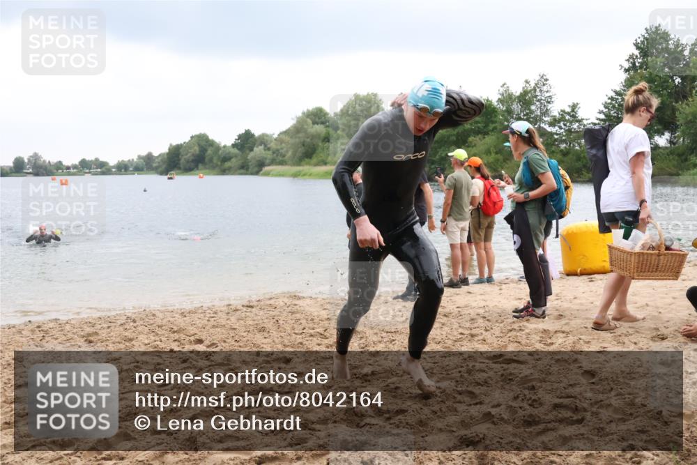 21.06.2025 - 27. Vierlanden-Triathlon Lena Gebhardt http://msf.ph/oto/8042164 15.06.2025 13:19:41 Schwimmen 1268, 1280, 1293, 1309, 1311, 1312 meine-sportfotos.de