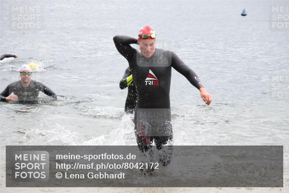 21.06.2025 - 27. Vierlanden-Triathlon Lena Gebhardt http://msf.ph/oto/8042172 15.06.2025 13:19:47 Schwimmen 1267, 1280, 1285, 1293, 1309, 1312 meine-sportfotos.de