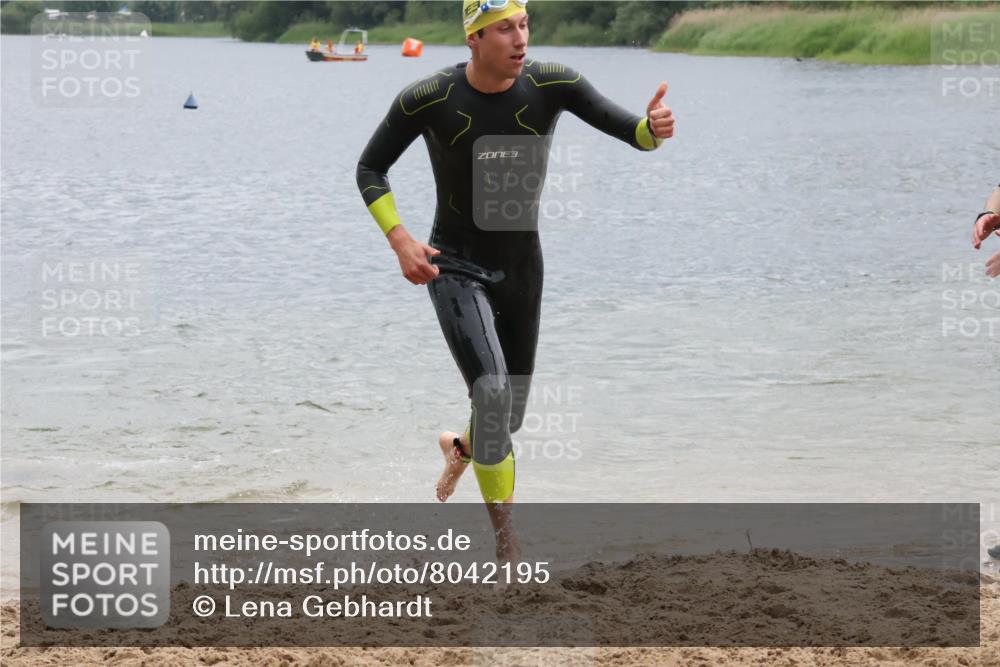 21.06.2025 - 27. Vierlanden-Triathlon Lena Gebhardt http://msf.ph/oto/8042195 15.06.2025 13:19:52 Schwimmen 1267, 1280, 1285, 1293, 1309, 1317 meine-sportfotos.de