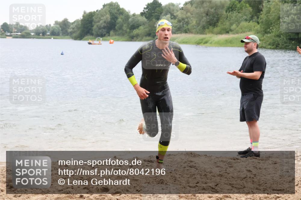 21.06.2025 - 27. Vierlanden-Triathlon Lena Gebhardt http://msf.ph/oto/8042196 15.06.2025 13:19:52 Schwimmen 1267, 1280, 1285, 1293, 1309, 1317 meine-sportfotos.de