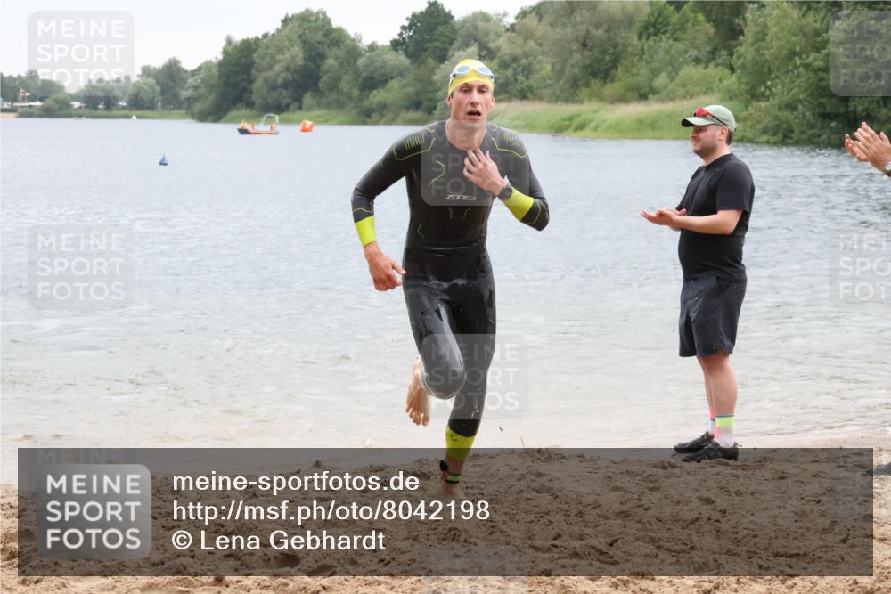 21.06.2025 - 27. Vierlanden-Triathlon Lena Gebhardt http://msf.ph/oto/8042198 15.06.2025 13:19:52 Schwimmen 1267, 1280, 1285, 1293, 1309, 1317 meine-sportfotos.de