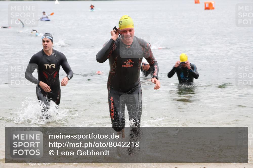 21.06.2025 - 27. Vierlanden-Triathlon Lena Gebhardt http://msf.ph/oto/8042218 15.06.2025 13:19:56 Schwimmen 1249, 1266, 1267, 1280, 1285, 1293, 1309, 1317 meine-sportfotos.de