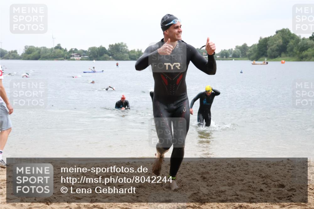 21.06.2025 - 27. Vierlanden-Triathlon Lena Gebhardt http://msf.ph/oto/8042244 15.06.2025 13:20:01 Schwimmen 1249, 1253, 1266, 1267, 1285, 1293, 1317 meine-sportfotos.de