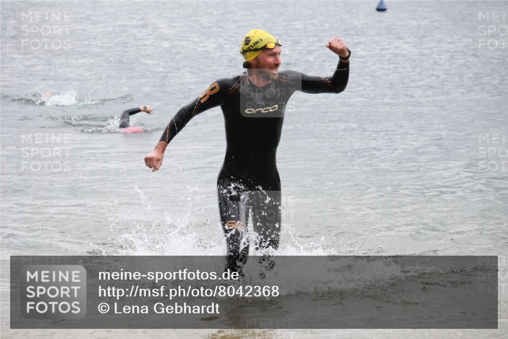 21.06.2025 - 27. Vierlanden-Triathlon Lena Gebhardt http://msf.ph/oto/8042368 15.06.2025 13:20:35 Schwimmen 1247, 1315 meine-sportfotos.de
