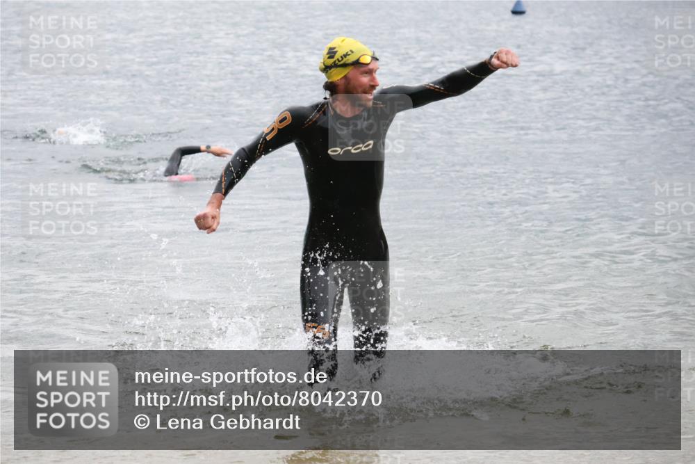 21.06.2025 - 27. Vierlanden-Triathlon Lena Gebhardt http://msf.ph/oto/8042370 15.06.2025 13:20:35 Schwimmen 1247, 1315 meine-sportfotos.de