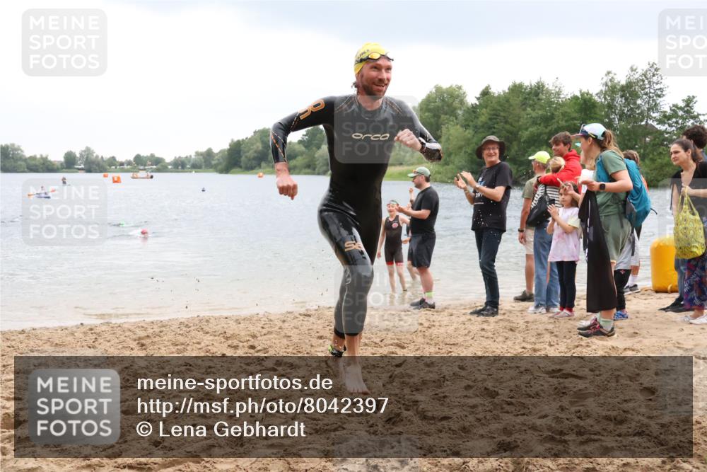 21.06.2025 - 27. Vierlanden-Triathlon Lena Gebhardt http://msf.ph/oto/8042397 15.06.2025 13:20:38 Schwimmen 1247, 1315 meine-sportfotos.de