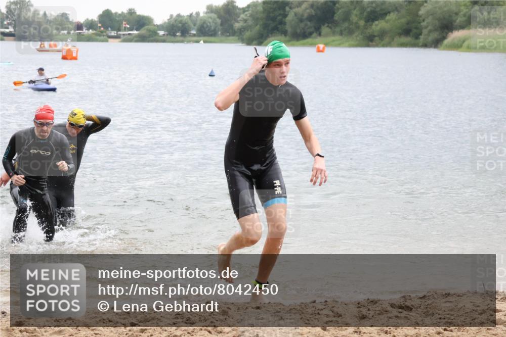 21.06.2025 - 27. Vierlanden-Triathlon Lena Gebhardt http://msf.ph/oto/8042450 15.06.2025 13:20:58 Schwimmen 1238, 1265, 1272, 1273, 1281, 1300, 1303, 1308 meine-sportfotos.de