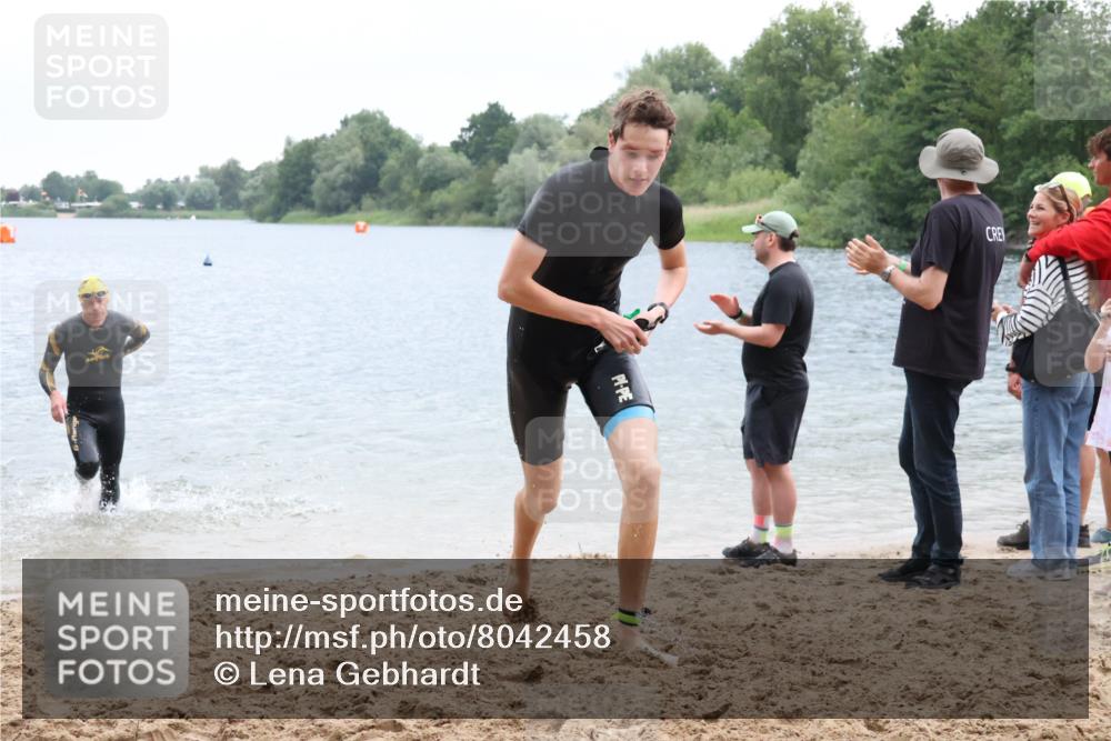 21.06.2025 - 27. Vierlanden-Triathlon Lena Gebhardt http://msf.ph/oto/8042458 15.06.2025 13:20:59 Schwimmen 1238, 1265, 1272, 1273, 1281, 1300, 1303, 1308 meine-sportfotos.de