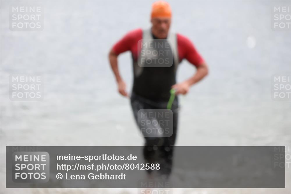 21.06.2025 - 27. Vierlanden-Triathlon Lena Gebhardt http://msf.ph/oto/8042588 15.06.2025 13:21:46 Schwimmen 1244, 1252, 1255, 1298, 1313 meine-sportfotos.de