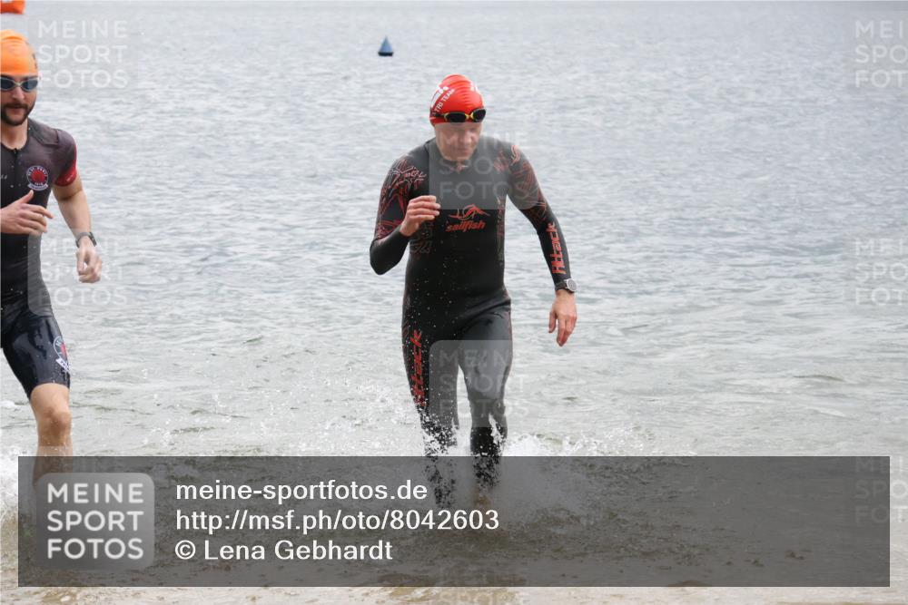 21.06.2025 - 27. Vierlanden-Triathlon Lena Gebhardt http://msf.ph/oto/8042603 15.06.2025 13:21:49 Schwimmen 1244, 1252, 1255, 1270, 1291, 1298, 1313 meine-sportfotos.de