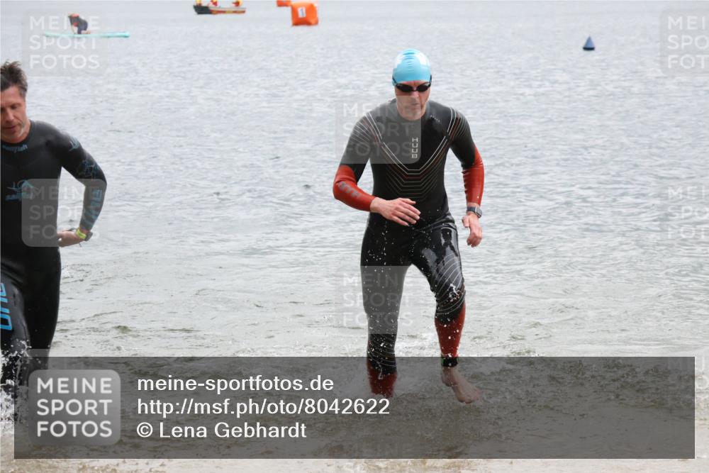 21.06.2025 - 27. Vierlanden-Triathlon Lena Gebhardt http://msf.ph/oto/8042622 15.06.2025 13:21:53 Schwimmen 1244, 1252, 1255, 1258, 1270, 1271, 1276, 1291, 1294, 1298, 1313 meine-sportfotos.de