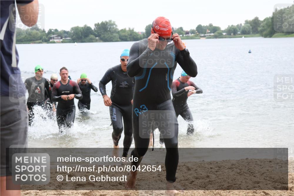 21.06.2025 - 27. Vierlanden-Triathlon Lena Gebhardt http://msf.ph/oto/8042654 15.06.2025 13:22:00 Schwimmen 1231, 1236, 1244, 1251, 1255, 1258, 1263, 1270, 1271, 1276, 1291, 1294, 1313 meine-sportfotos.de