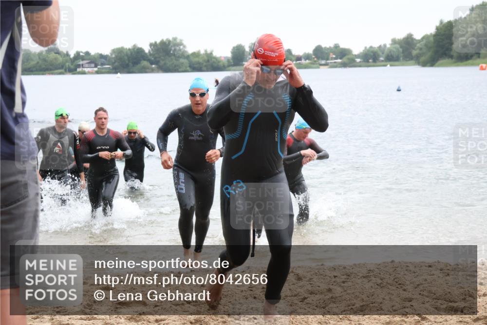 21.06.2025 - 27. Vierlanden-Triathlon Lena Gebhardt http://msf.ph/oto/8042656 15.06.2025 13:22:00 Schwimmen 1231, 1236, 1244, 1251, 1255, 1258, 1263, 1270, 1271, 1276, 1291, 1294, 1313 meine-sportfotos.de