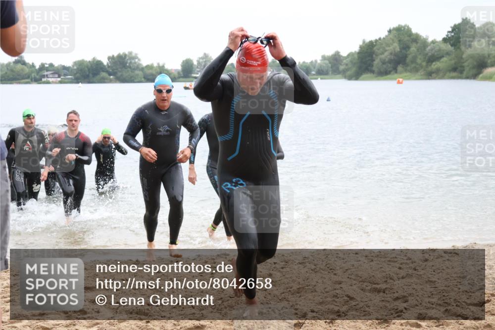 21.06.2025 - 27. Vierlanden-Triathlon Lena Gebhardt http://msf.ph/oto/8042658 15.06.2025 13:22:00 Schwimmen 1231, 1236, 1244, 1251, 1255, 1258, 1263, 1270, 1271, 1276, 1291, 1294, 1313 meine-sportfotos.de