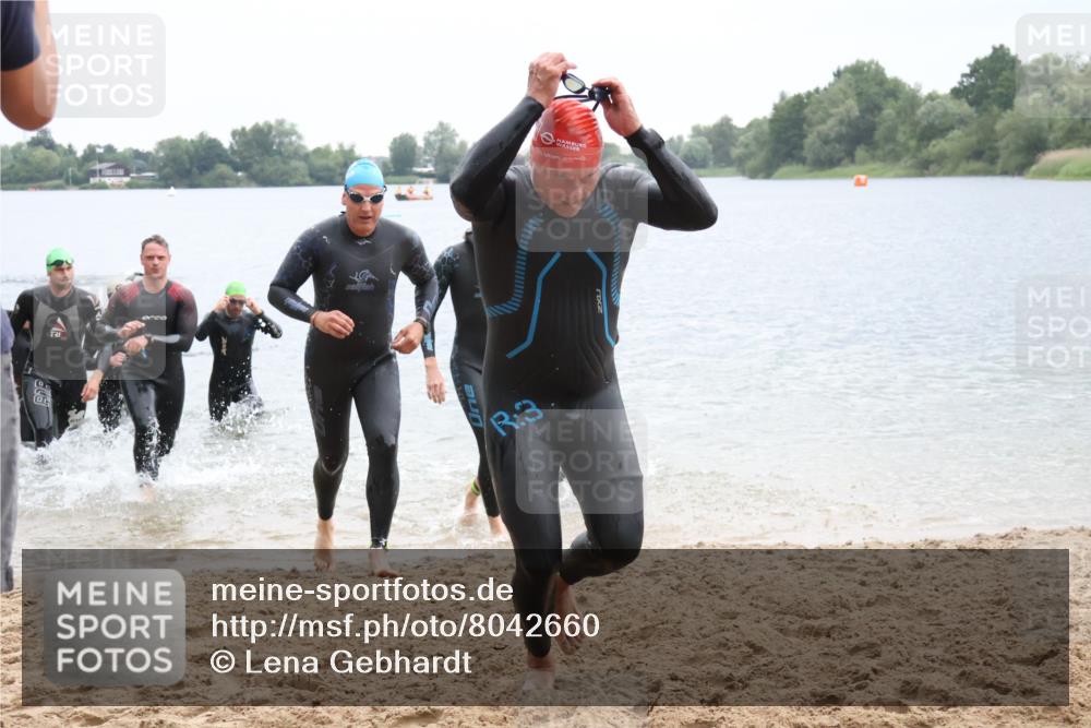 21.06.2025 - 27. Vierlanden-Triathlon Lena Gebhardt http://msf.ph/oto/8042660 15.06.2025 13:22:00 Schwimmen 1231, 1236, 1244, 1251, 1255, 1258, 1263, 1270, 1271, 1276, 1291, 1294, 1313 meine-sportfotos.de