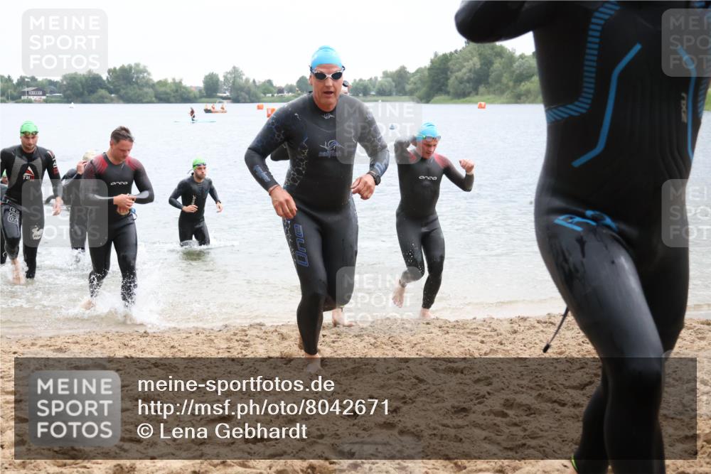 21.06.2025 - 27. Vierlanden-Triathlon Lena Gebhardt http://msf.ph/oto/8042671 15.06.2025 13:22:01 Schwimmen 1231, 1236, 1244, 1251, 1255, 1258, 1263, 1270, 1271, 1276, 1291, 1294, 1313 meine-sportfotos.de