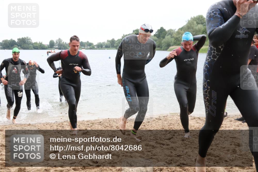 21.06.2025 - 27. Vierlanden-Triathlon Lena Gebhardt http://msf.ph/oto/8042686 15.06.2025 13:22:03 Schwimmen 1231, 1236, 1251, 1258, 1263, 1270, 1271, 1274, 1276, 1291, 1294, 1313 meine-sportfotos.de