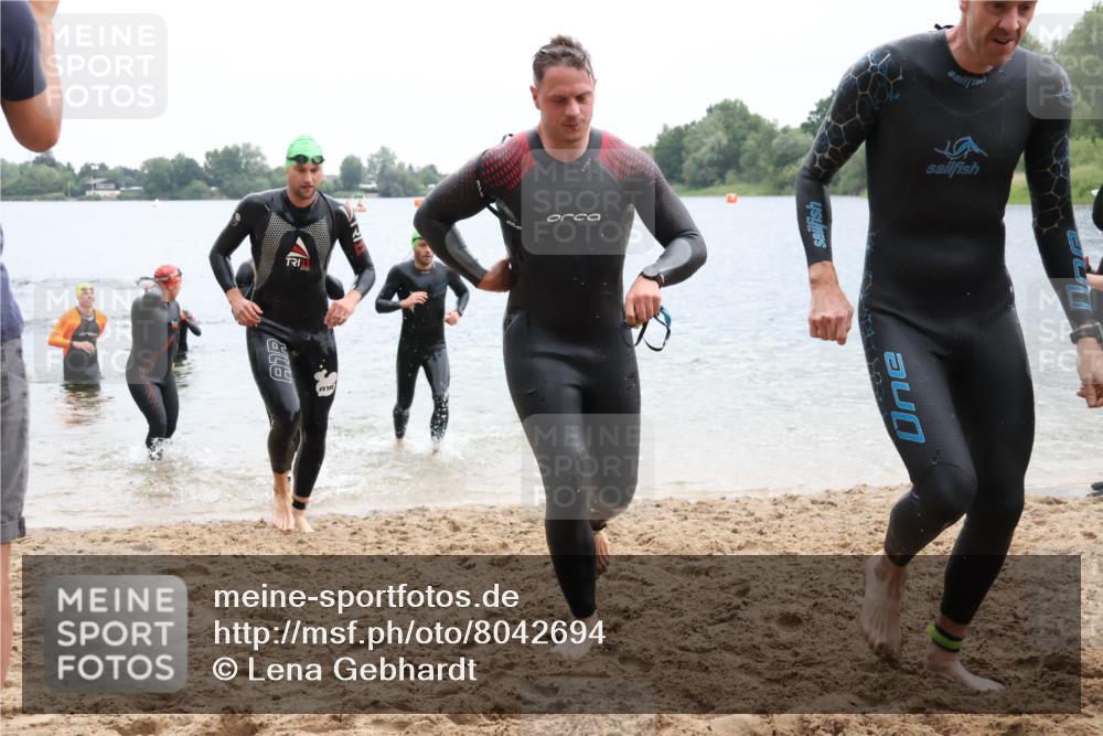 21.06.2025 - 27. Vierlanden-Triathlon Lena Gebhardt http://msf.ph/oto/8042694 15.06.2025 13:22:04 Schwimmen 1231, 1236, 1239, 1251, 1258, 1263, 1270, 1271, 1274, 1275, 1276, 1291, 1294, 1313 meine-sportfotos.de