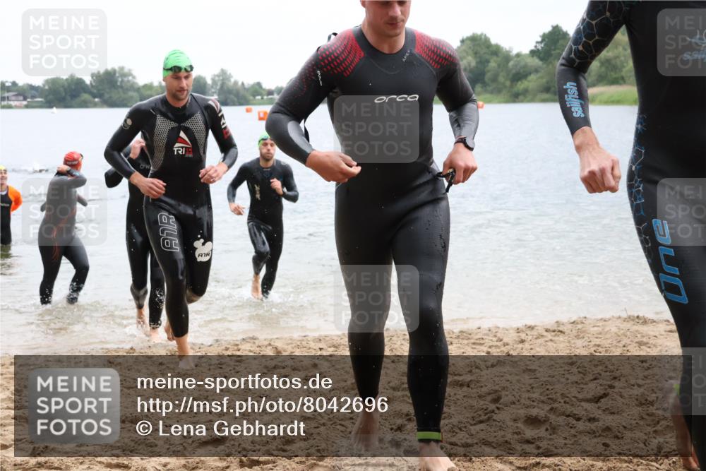 21.06.2025 - 27. Vierlanden-Triathlon Lena Gebhardt http://msf.ph/oto/8042696 15.06.2025 13:22:04 Schwimmen 1231, 1236, 1239, 1251, 1258, 1263, 1270, 1271, 1274, 1275, 1276, 1291, 1294, 1313 meine-sportfotos.de