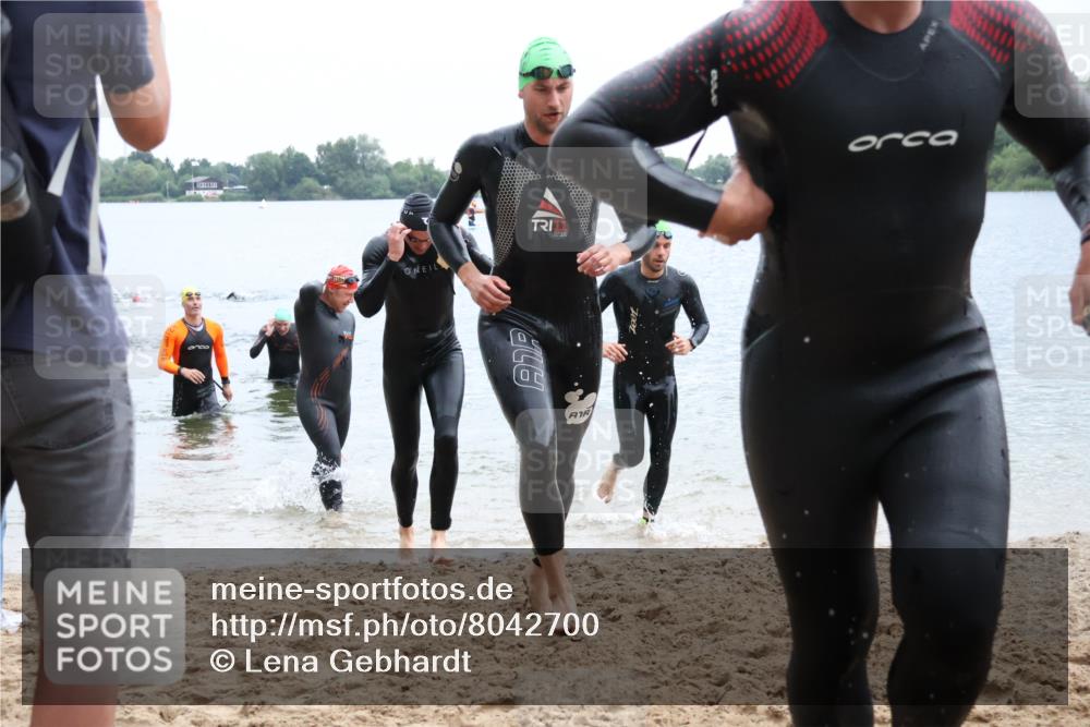 21.06.2025 - 27. Vierlanden-Triathlon Lena Gebhardt http://msf.ph/oto/8042700 15.06.2025 13:22:05 Schwimmen 1231, 1236, 1239, 1251, 1258, 1263, 1270, 1271, 1274, 1275, 1276, 1291, 1294, 1313 meine-sportfotos.de