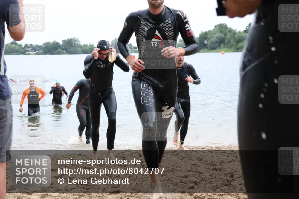 21.06.2025 - 27. Vierlanden-Triathlon Lena Gebhardt http://msf.ph/oto/8042707 15.06.2025 13:22:05 Schwimmen 1231, 1236, 1239, 1251, 1258, 1263, 1270, 1271, 1274, 1275, 1276, 1291, 1294, 1313 meine-sportfotos.de