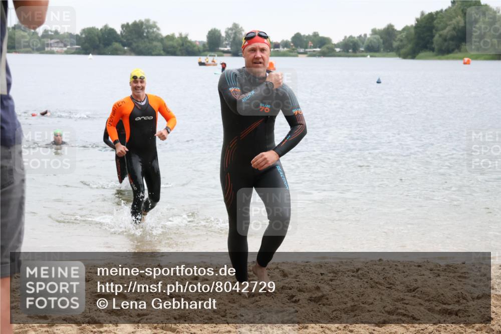 21.06.2025 - 27. Vierlanden-Triathlon Lena Gebhardt http://msf.ph/oto/8042729 15.06.2025 13:22:09 Schwimmen 1231, 1236, 1239, 1251, 1258, 1263, 1271, 1274, 1275, 1276, 1294 meine-sportfotos.de