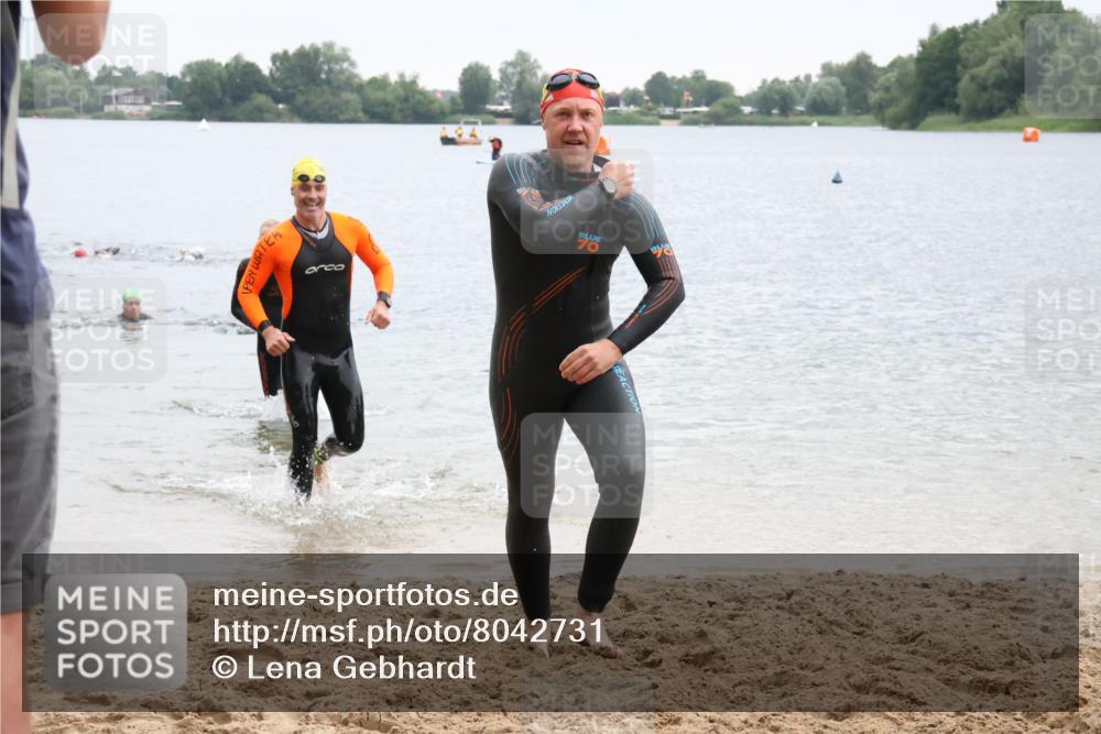 21.06.2025 - 27. Vierlanden-Triathlon Lena Gebhardt http://msf.ph/oto/8042731 15.06.2025 13:22:09 Schwimmen 1231, 1236, 1239, 1251, 1258, 1263, 1271, 1274, 1275, 1276, 1294 meine-sportfotos.de